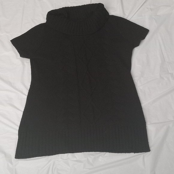 No Boundaries- Cowl & Turtlenecks no Sleeves Black Colour XL - Picture 2 of 7